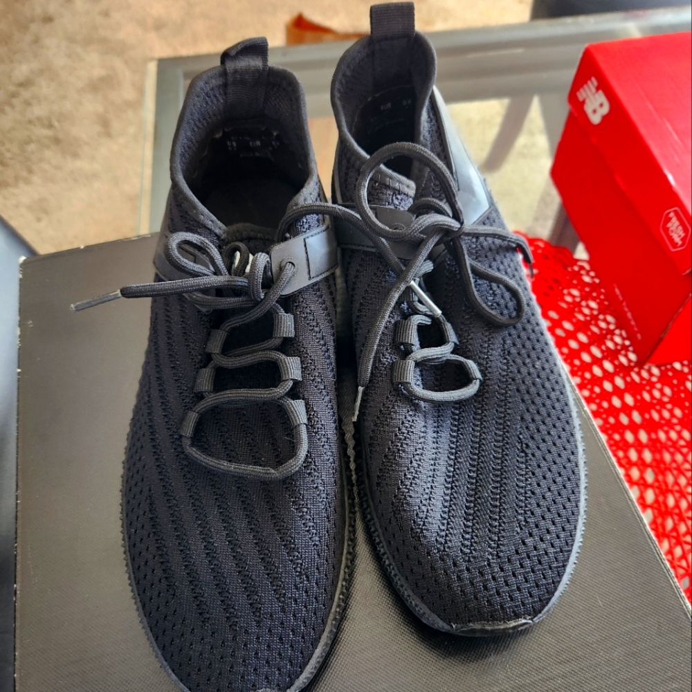 Mens casual  tennis shoes